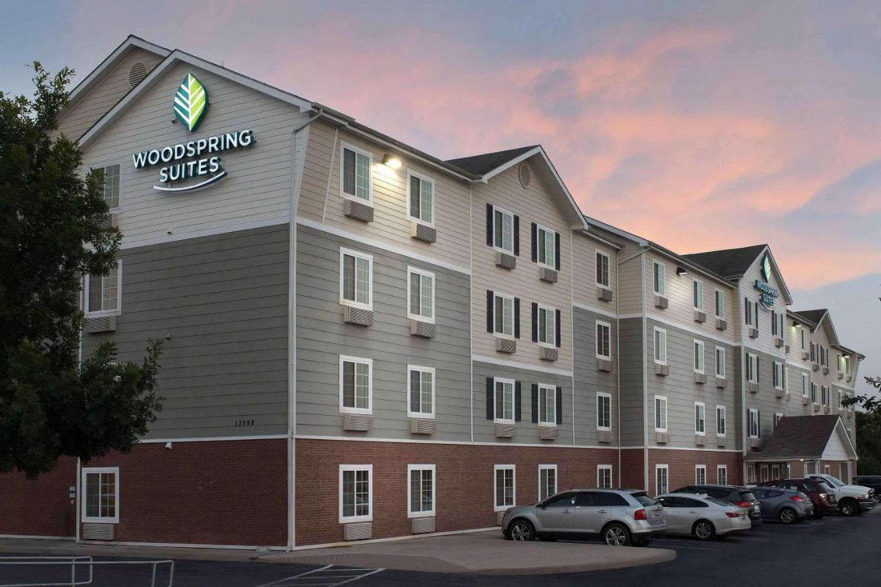 Woodspring Suites San Antonio North Live Oak I-35 Exterior photo