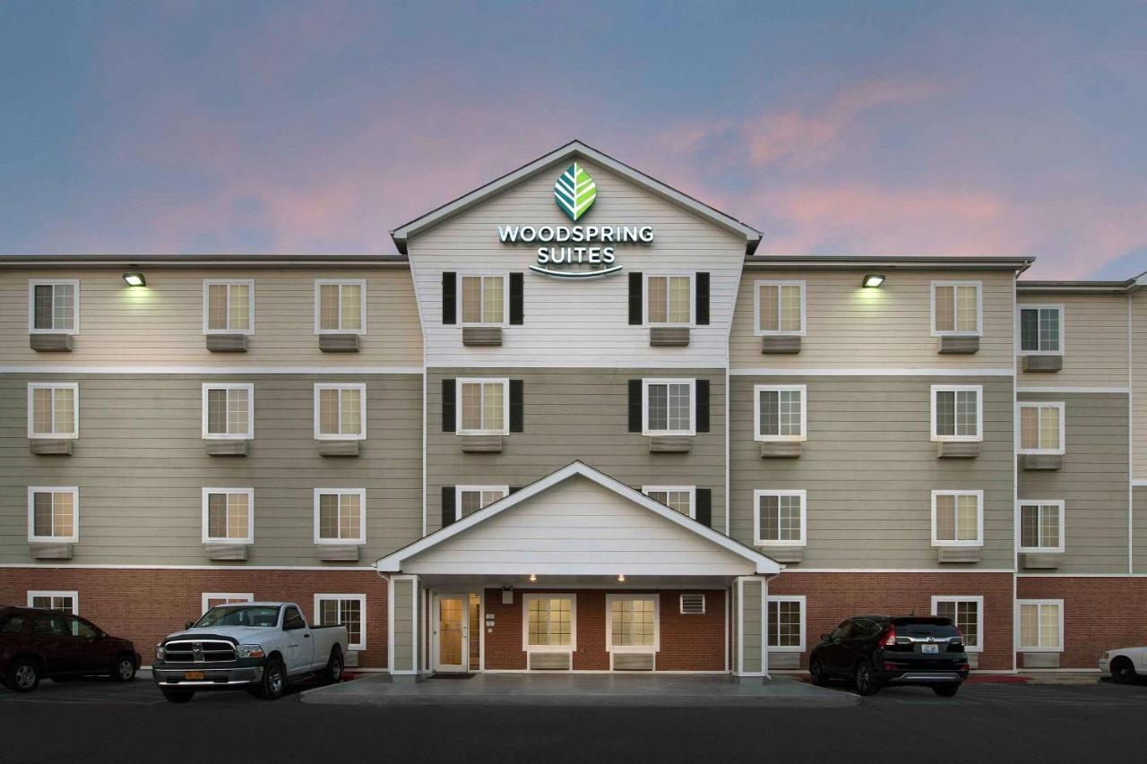 Woodspring Suites San Antonio North Live Oak I-35 Exterior photo