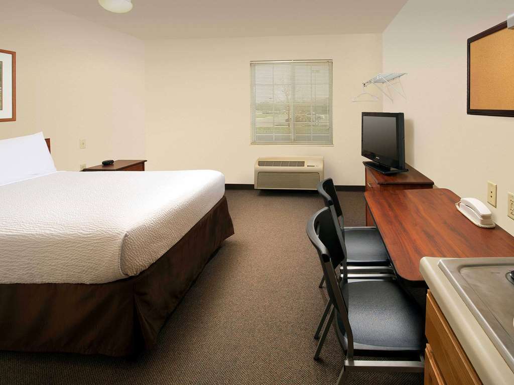 Woodspring Suites San Antonio North Live Oak I-35 Room photo