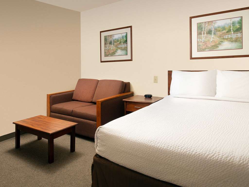 Woodspring Suites San Antonio North Live Oak I-35 Room photo