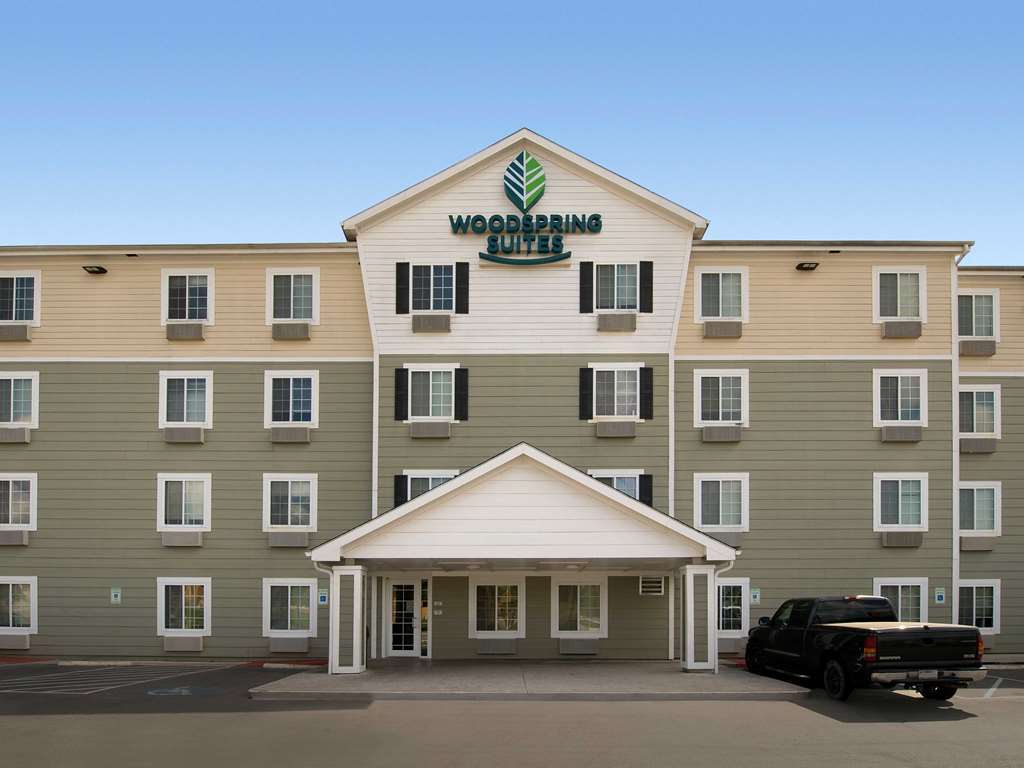 Woodspring Suites San Antonio North Live Oak I-35 Exterior photo