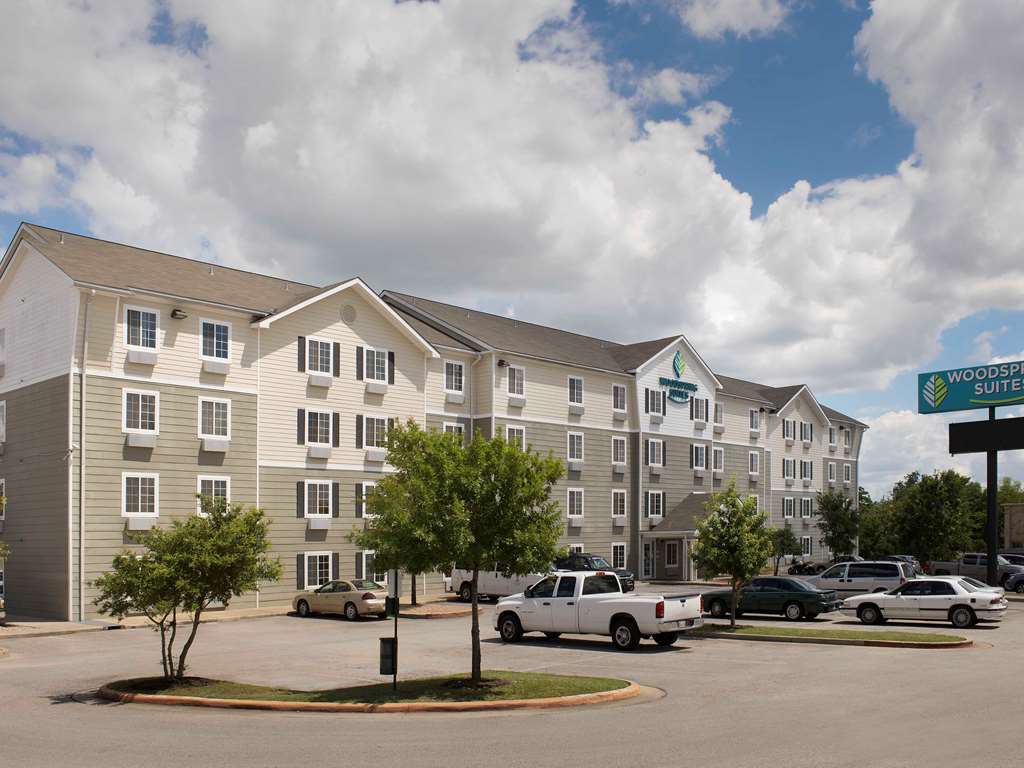 Woodspring Suites San Antonio North Live Oak I-35 Exterior photo